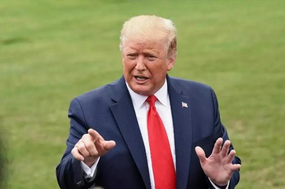 一鼎盈 特朗普关税大棒砸碎了谁的饭碗？中俄“混合双打”让美痛到跳脚